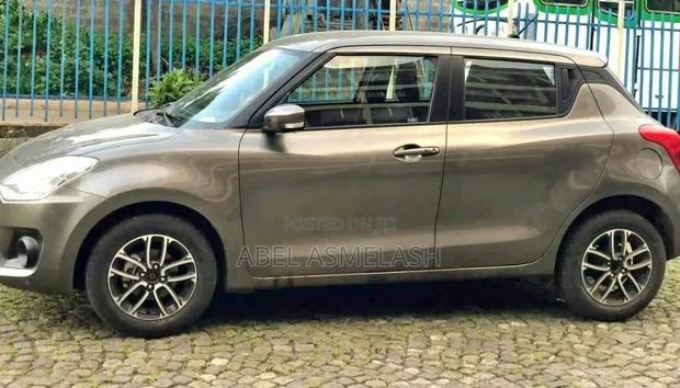 Suzuki Swift 2023 Ivory