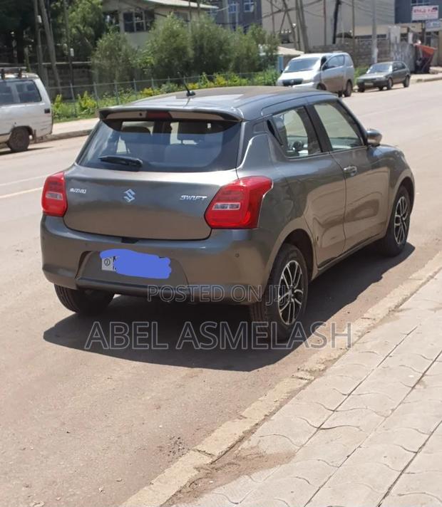 Suzuki Swift 2023 Ivory