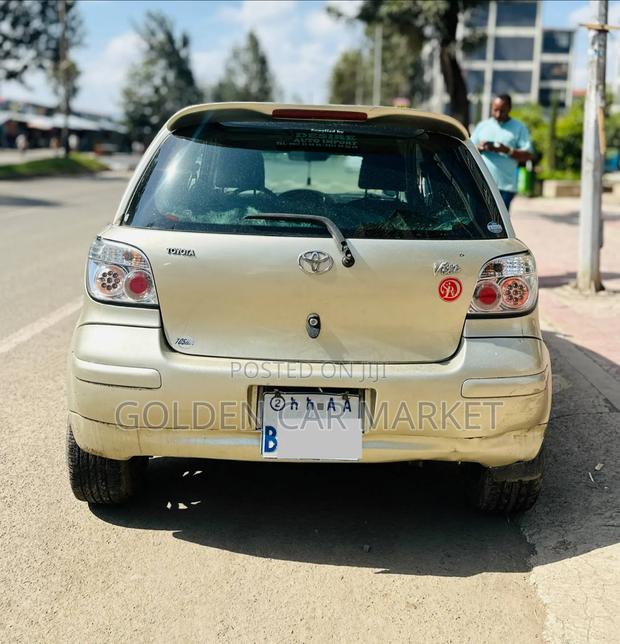 Toyota Vitz 2002