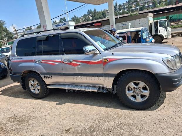 Toyota Land Cruiser 79 Series 1999 Silver