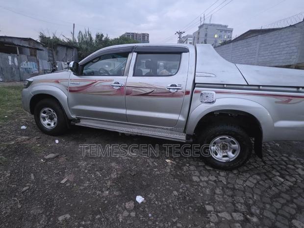 Toyota Hilux 2012
