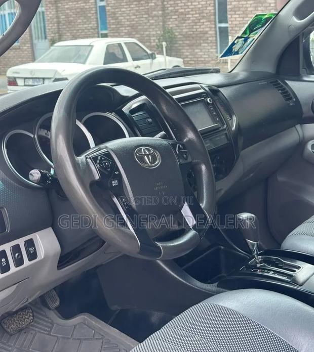 Toyota Tacoma 2019 Gray