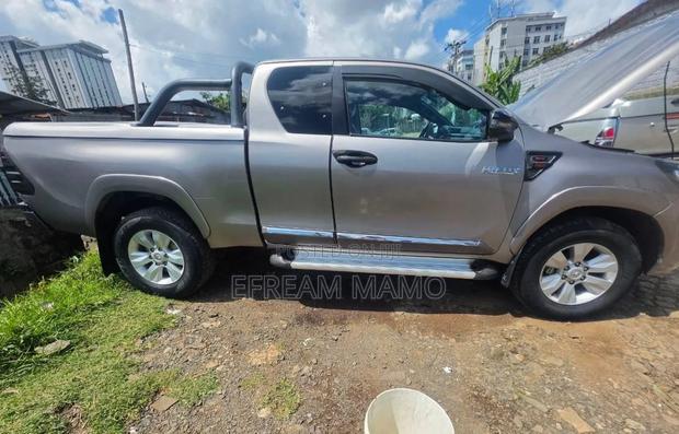 Toyota Hilux 2020