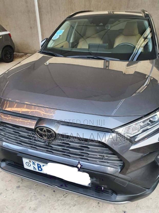 Toyota RAV4 2021