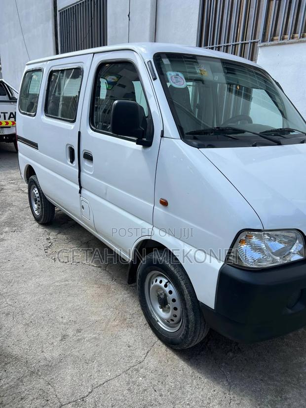 Suzuki Eeco 2024 White