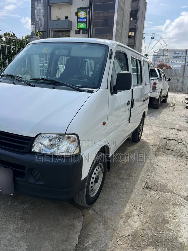 Suzuki Eeco 2024 White