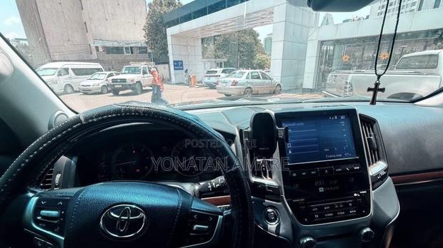 Toyota Land Cruiser 4.5 V8 VXR 2020 Black