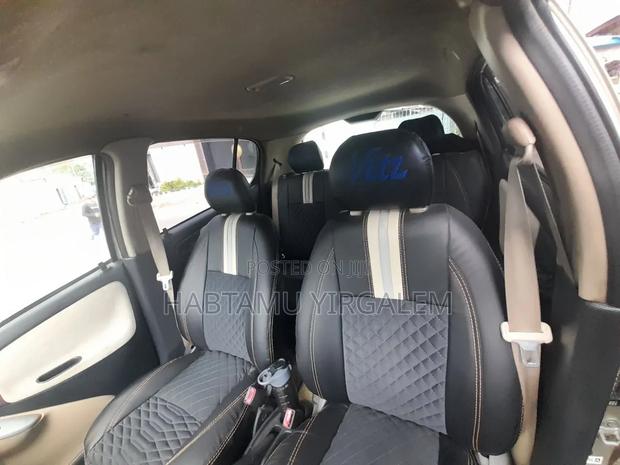 Toyota Vitz 2004 Gray