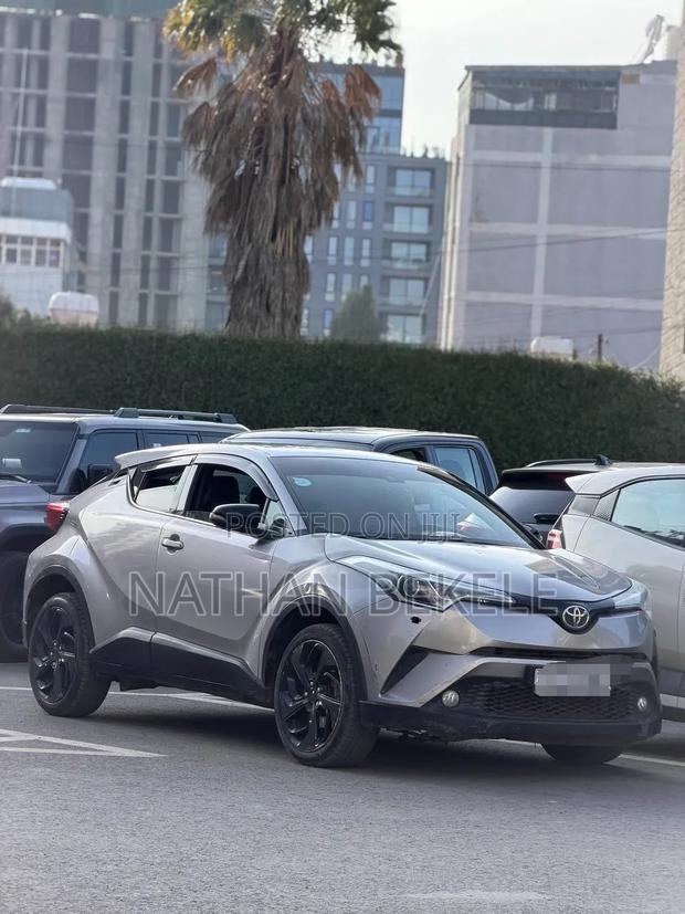 Toyota C-HR 2019 Silver