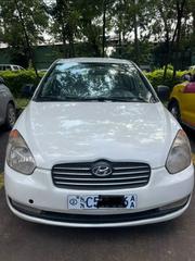 Hyundai Accent 2010 White for sale