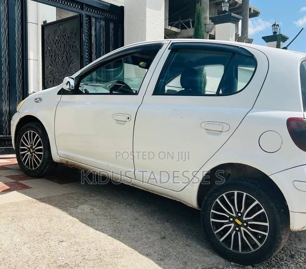 Toyota Vitz 2003 White