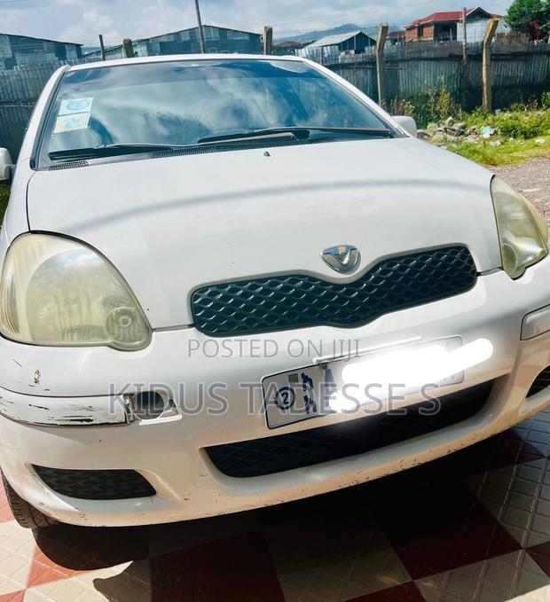 Toyota Vitz 2003 White