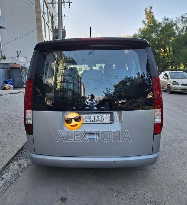 Hyundai Staria 2022 Gray