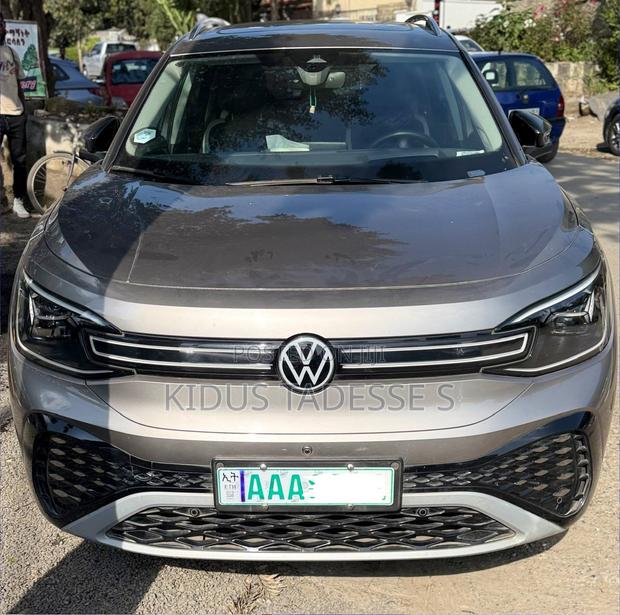 Volkswagen ID.6 2024 Gray