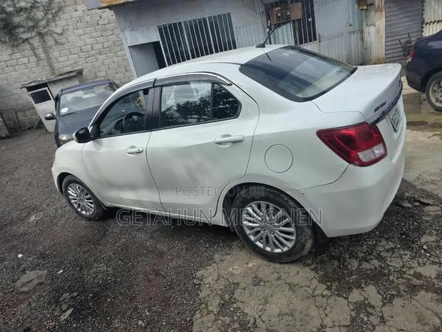 Suzuki Dzire 2022 White