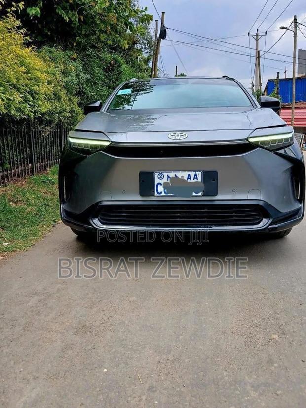 Toyota bZ4X 2023 Gray