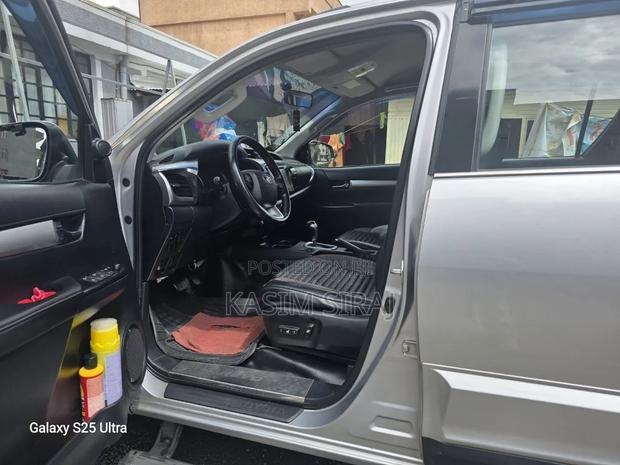 Toyota Hilux Revo Double Cab Deisel 2.4 AWD 2019 Silver
