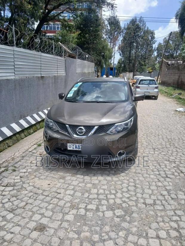 Nissan Qashqai 2017 Brown