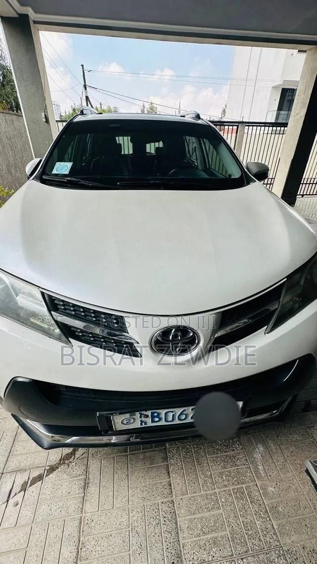 Toyota RAV4 2016 White