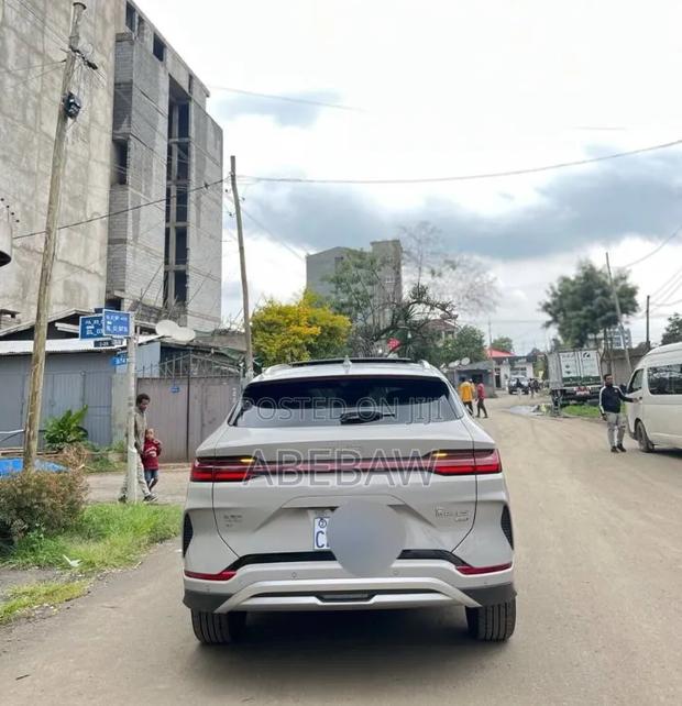 BYD Song Plus 2025 Silver