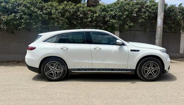 Mercedes-Benz EQC EQC400 4MATIC 2023 White