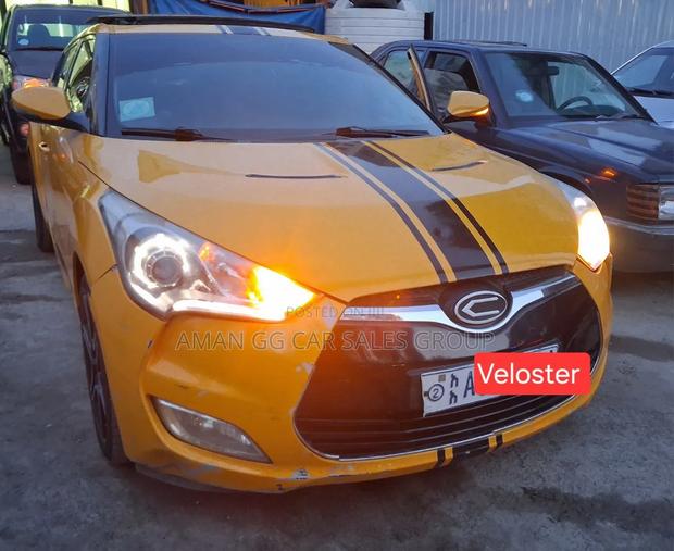 Hyundai Veloster 2013 Yellow