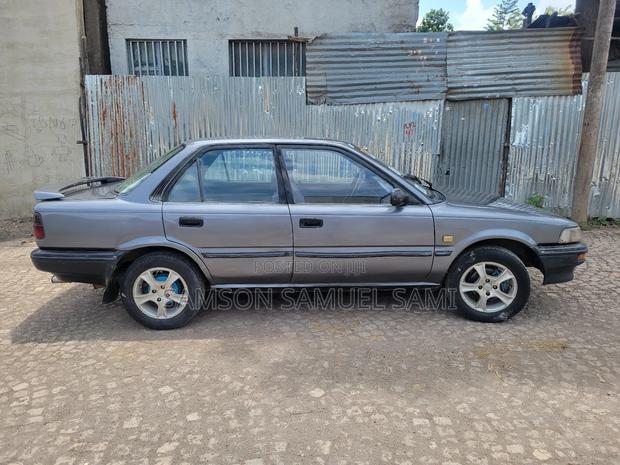 Toyota Corolla 1991 Blue