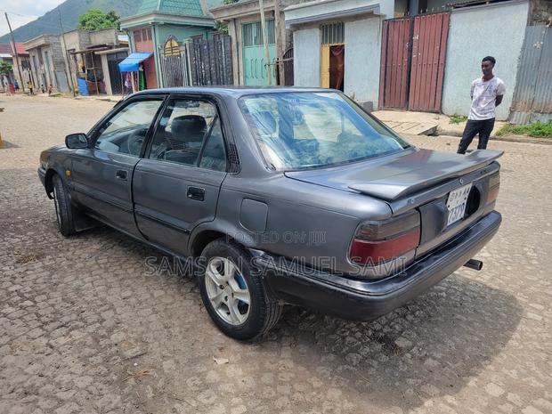 Toyota Corolla 1991 Blue
