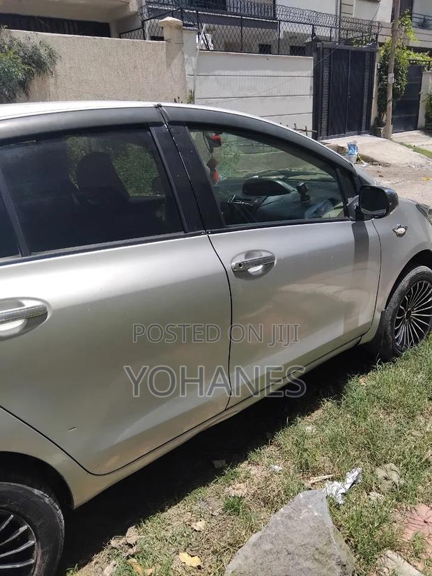 Toyota Yaris 2005 Silver