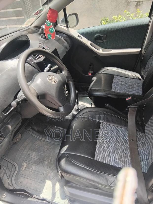 Toyota Yaris 2005 Silver