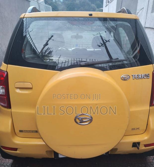 Daihatsu Terios 2008 Orange