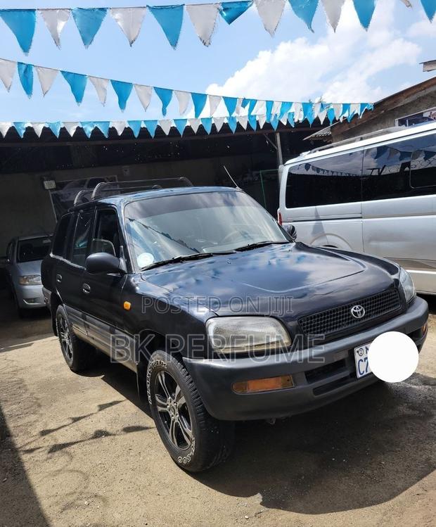 Toyota RAV4 1997 Black