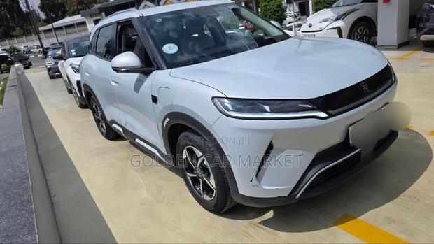 BYD Yuan Up 2025 Ivory
