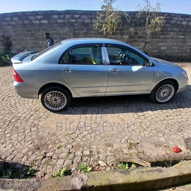 Toyota Corolla 2007 Gray