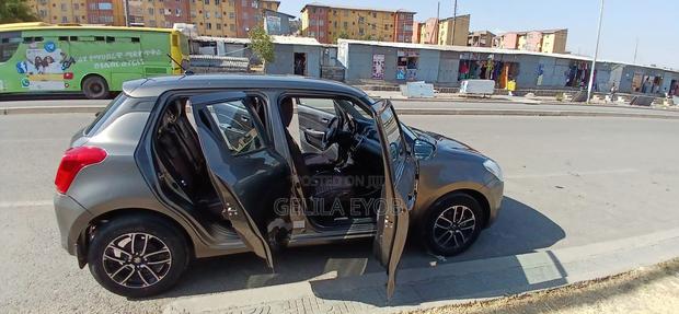 Suzuki Swift RS 2022 Gray