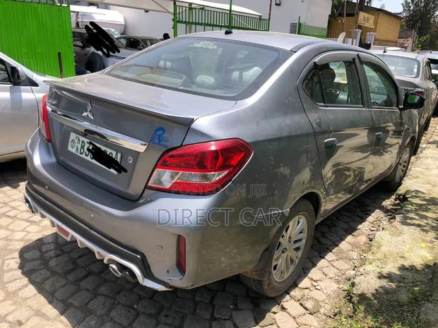 Mitsubishi Attrage 2022 Silver