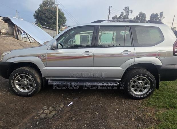 Toyota Land Cruiser Prado 2008 Silver