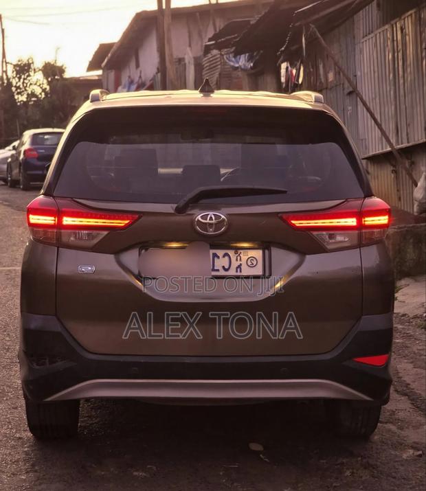 Toyota Rush 2021 Gray