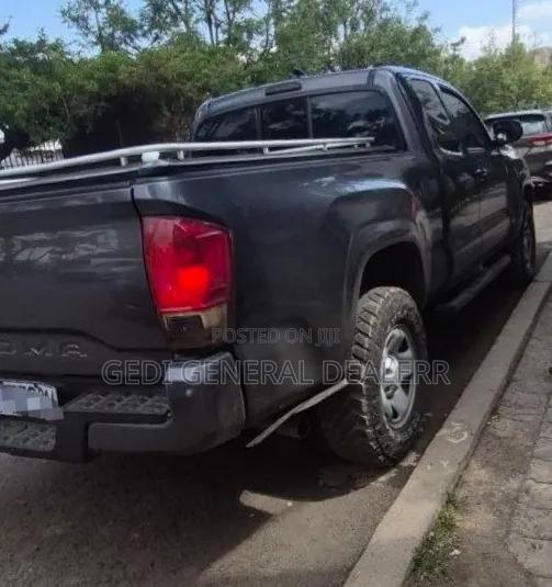 Toyota Tacoma 2019 Teal