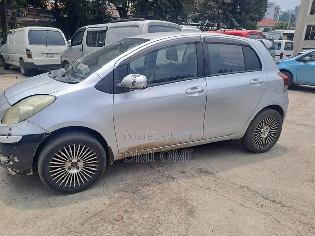 Toyota Yaris 2009 Silver