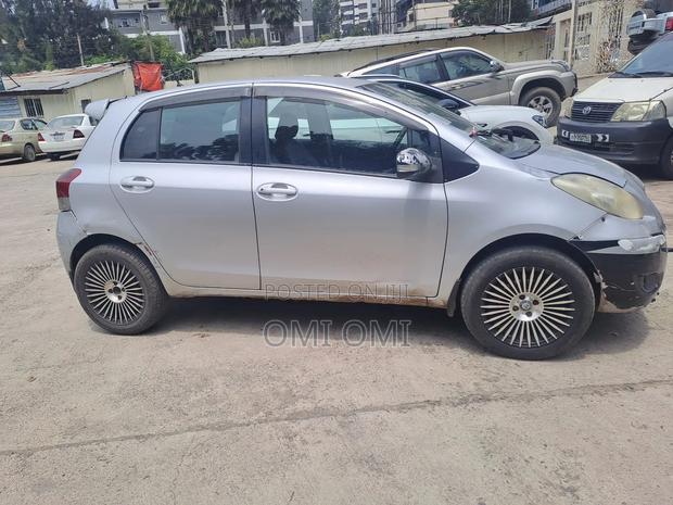 Toyota Yaris 2009 Silver