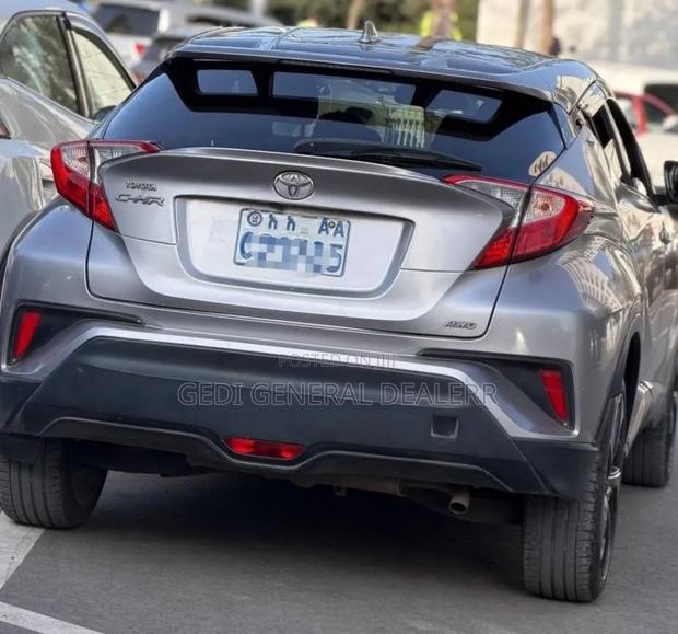 Toyota C-HR 2019 Silver