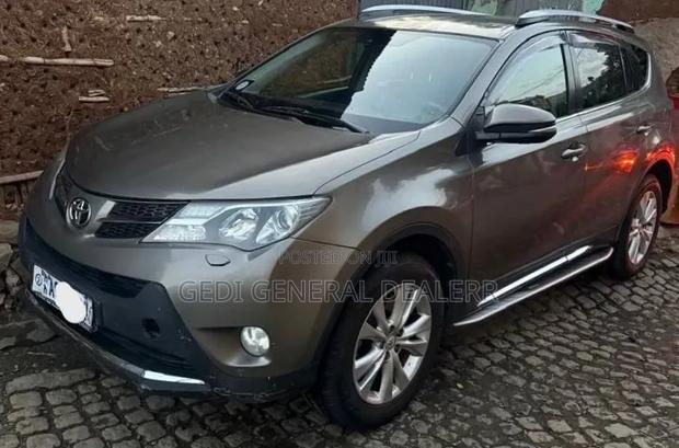 Toyota RAV4 2015 Gray