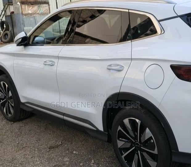 BYD Song Plus EV FWD 2024 White