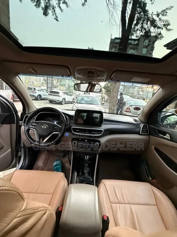 Hyundai Tucson SEL FWD 2020 Silver