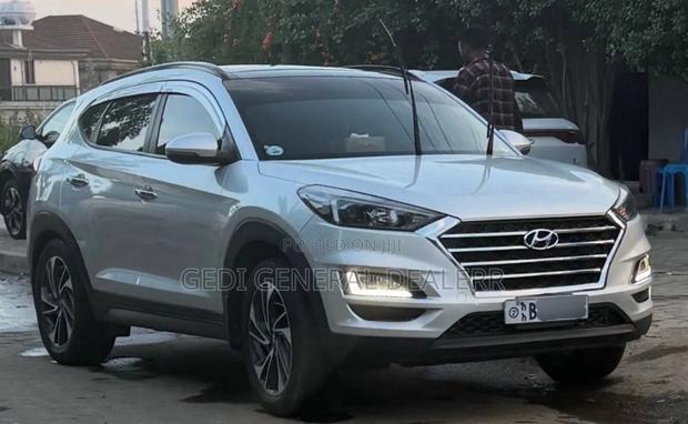 Hyundai Tucson SEL FWD 2020 Silver