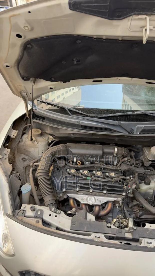 Suzuki Swift 2021 Gray