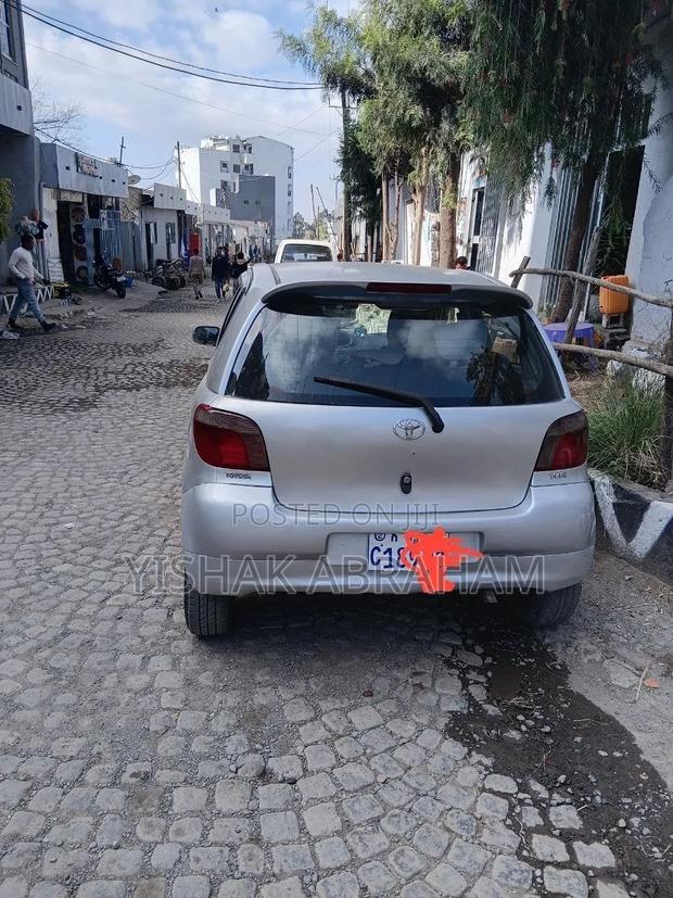 Toyota Vitz 1.0 FWD 3dr 2003 Silver