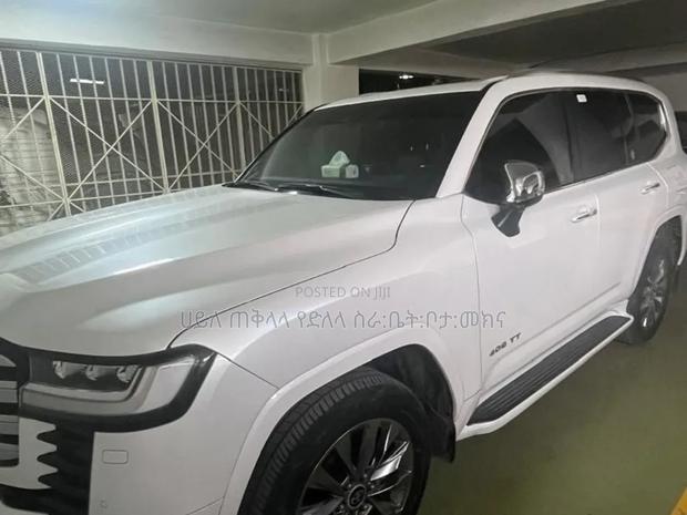 Toyota Land Cruiser 2022 White