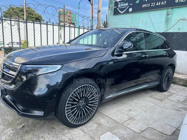 Mercedes-Benz C180 2023 Black